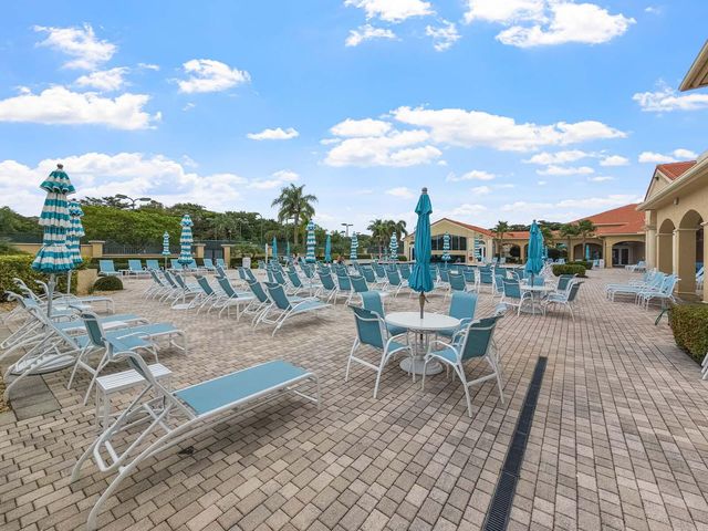5320 Glenville Drive, Boynton Beach, FL 33437