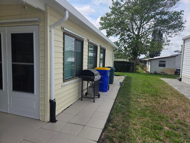 7838 SE Continental Drive, Hobe Sound, FL 33455