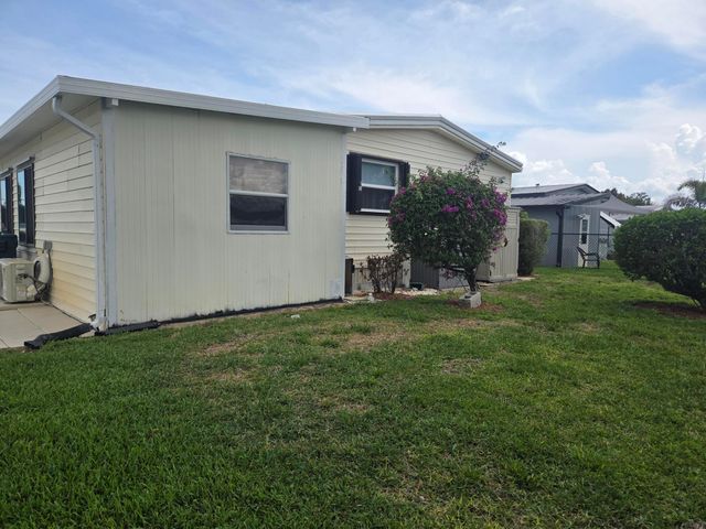 7838 SE Continental Drive, Hobe Sound, FL 33455