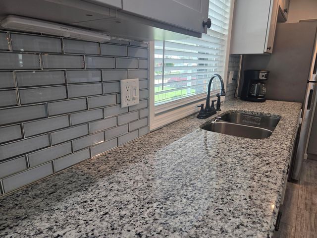 7838 SE Continental Drive, Hobe Sound, FL 33455