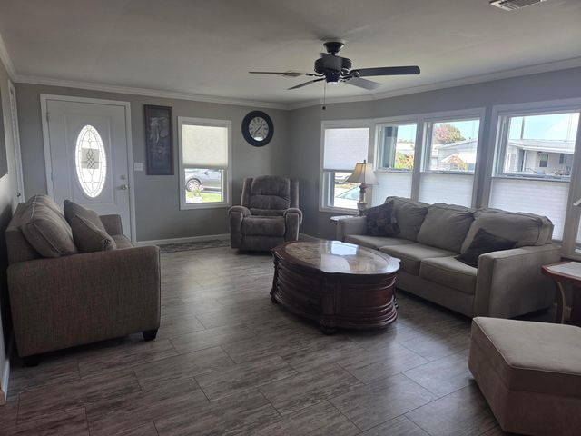 7838 SE Continental Drive, Hobe Sound, FL 33455