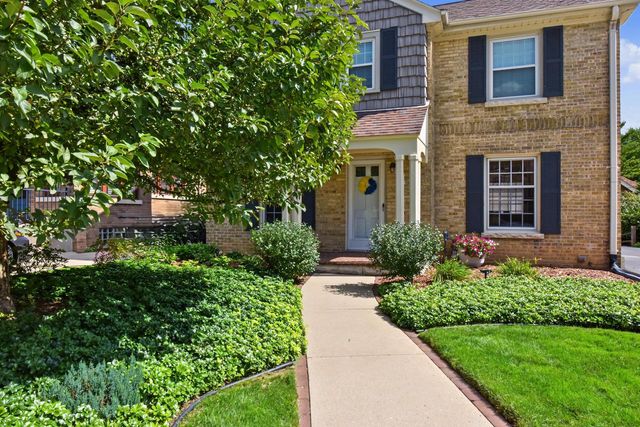 2520 Lefeber AVENUE, Wauwatosa, WI 53213