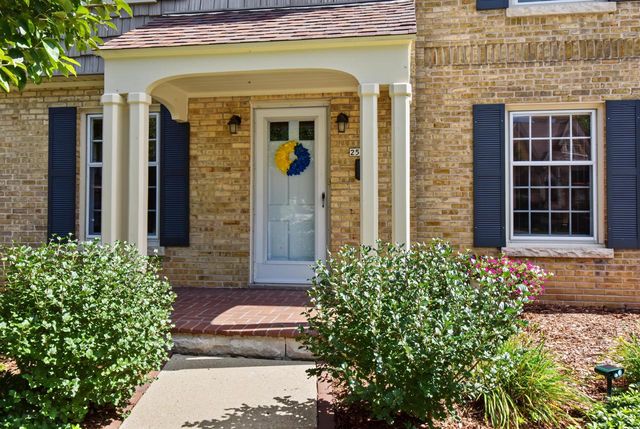 2520 Lefeber AVENUE, Wauwatosa, WI 53213