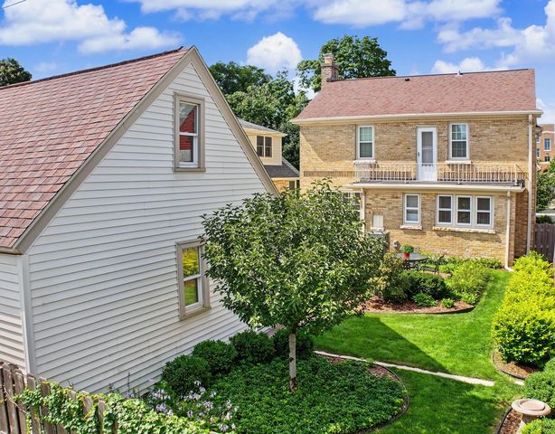 2520 Lefeber AVENUE, Wauwatosa, WI 53213