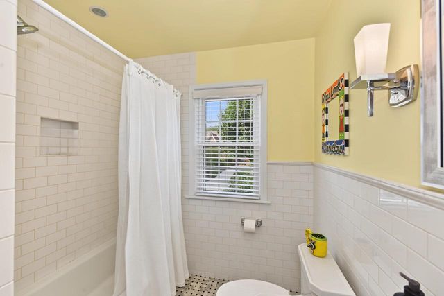 2520 Lefeber AVENUE, Wauwatosa, WI 53213