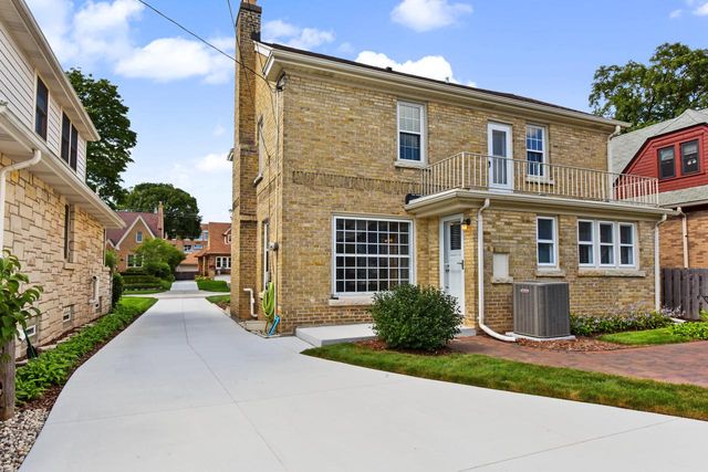 2520 Lefeber AVENUE, Wauwatosa, WI 53213