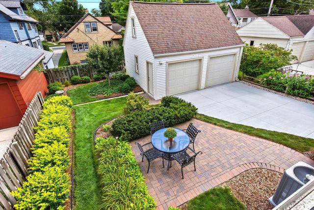 2520 Lefeber AVENUE, Wauwatosa, WI 53213