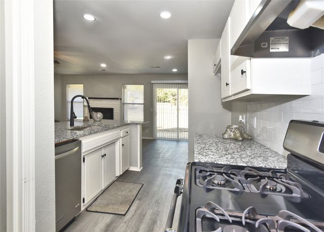 4902 S Hickory Avenue, Broken Arrow, OK 74011