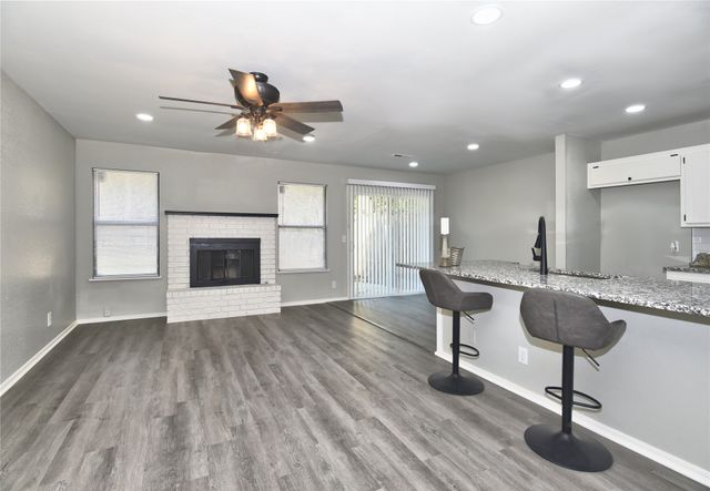 4902 S Hickory Avenue, Broken Arrow, OK 74011
