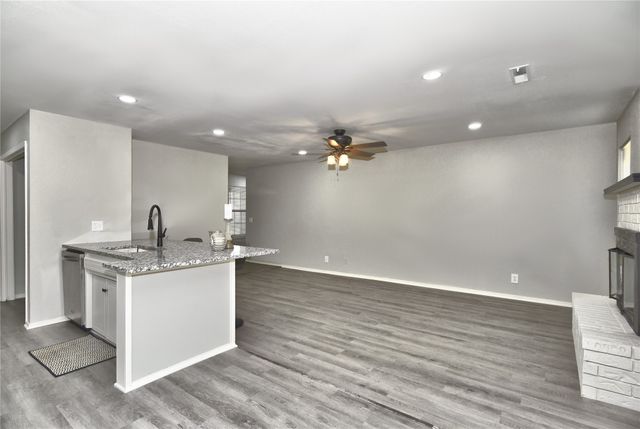 4902 S Hickory Avenue, Broken Arrow, OK 74011