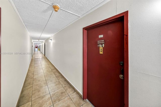 4801 NW 7th Street 810, Miami, FL 33126