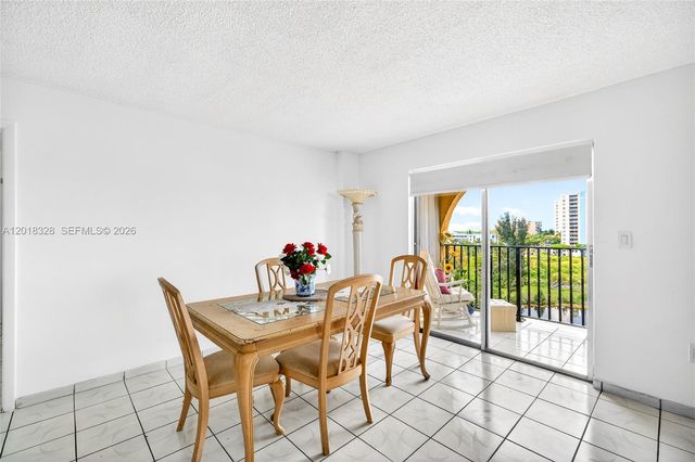 4801 NW 7th Street 810, Miami, FL 33126