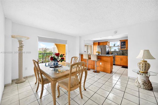 4801 NW 7th Street 810, Miami, FL 33126