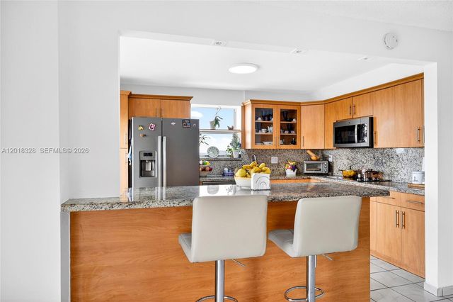 4801 NW 7th Street 810, Miami, FL 33126