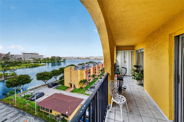 4801 NW 7th Street 810, Miami, FL 33126