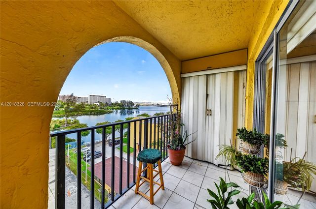 4801 NW 7th Street 810, Miami, FL 33126