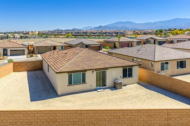 74825 Trousdale Drive, Palm Desert, CA 92211