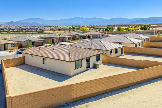 74825 Trousdale Drive, Palm Desert, CA 92211