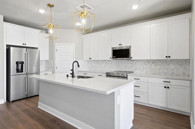 74825 Trousdale Drive, Palm Desert, CA 92211