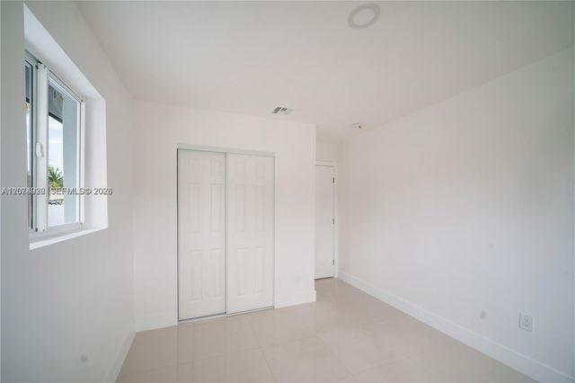 2388-2390 NE 173rd Street, North Miami Beach, FL 33160