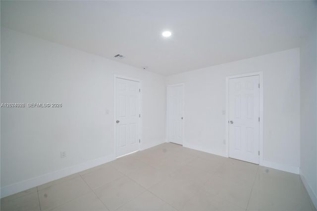 2388-2390 NE 173rd Street, North Miami Beach, FL 33160