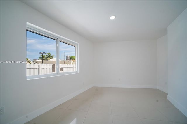 2388-2390 NE 173rd Street, North Miami Beach, FL 33160