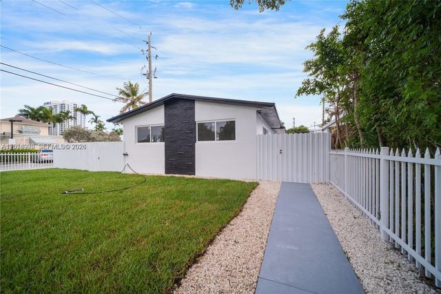 2388-2390 NE 173rd Street, North Miami Beach, FL 33160