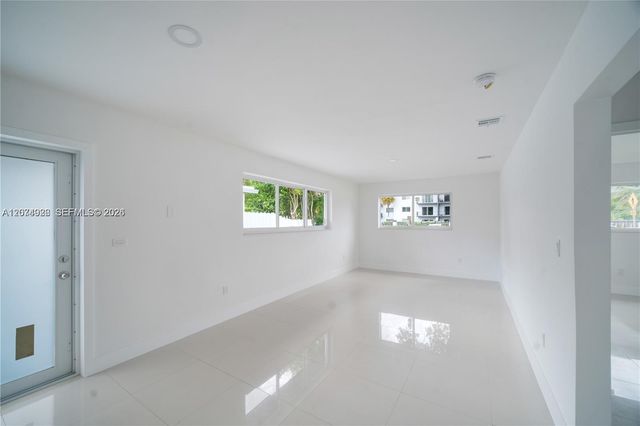 2388-2390 NE 173rd Street, North Miami Beach, FL 33160