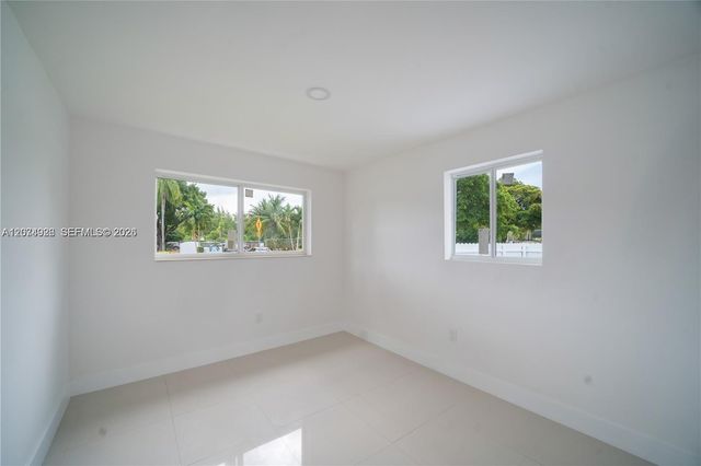 2388-2390 NE 173rd Street, North Miami Beach, FL 33160
