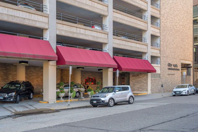66 9th Street E 2115, Saint Paul, MN 55101