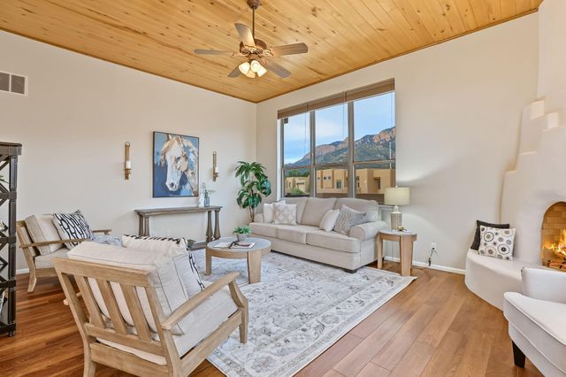 12601 Carmel Court NE, Albuquerque, NM 87122
