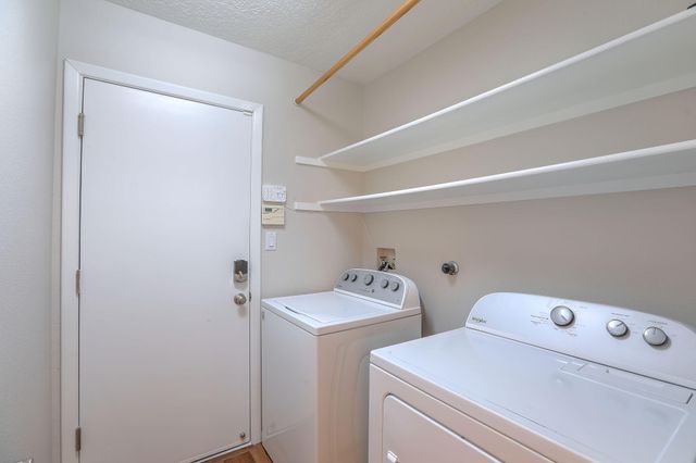 12601 Carmel Court NE, Albuquerque, NM 87122