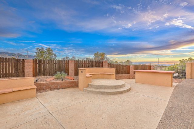12601 Carmel Court NE, Albuquerque, NM 87122