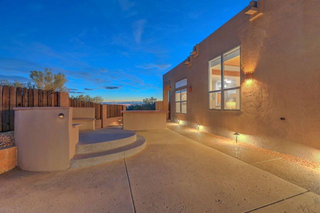 12601 Carmel Court NE, Albuquerque, NM 87122