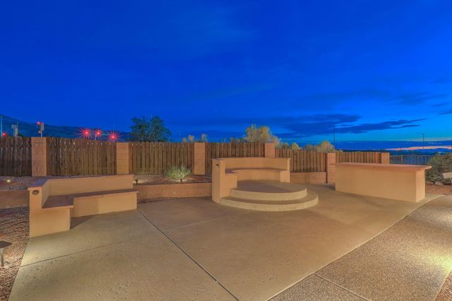 12601 Carmel Court NE, Albuquerque, NM 87122