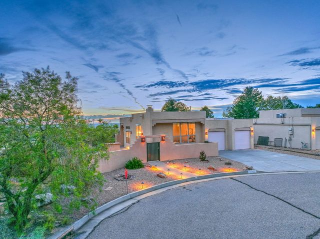 12601 Carmel Court NE, Albuquerque, NM 87122