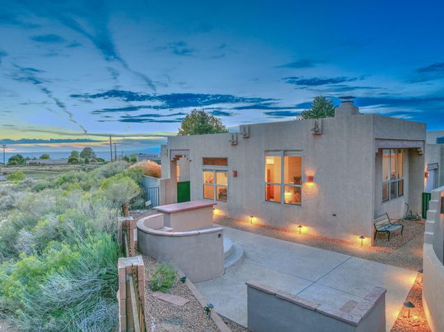 12601 Carmel Court NE, Albuquerque, NM 87122