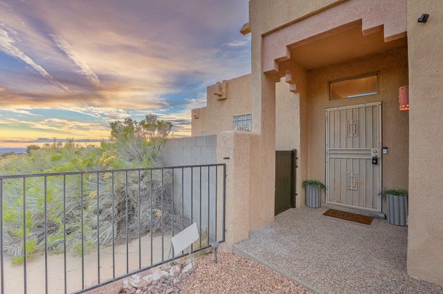 12601 Carmel Court NE, Albuquerque, NM 87122