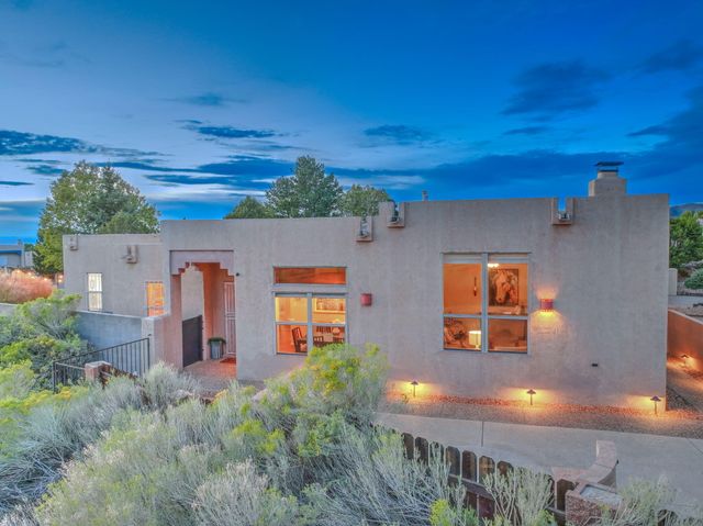 12601 Carmel Court NE, Albuquerque, NM 87122
