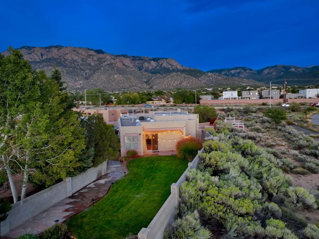 12601 Carmel Court NE, Albuquerque, NM 87122