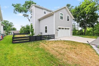 258 W Lowell Street, Pentwater Vlg, MI 49449