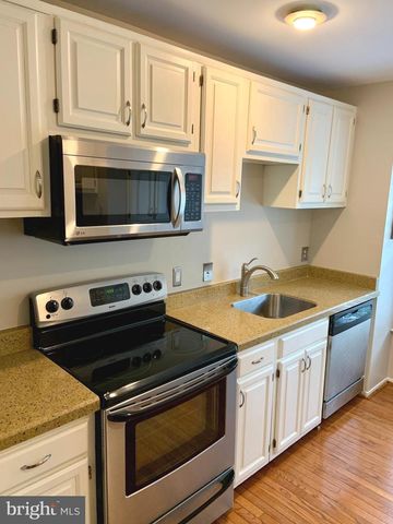 2438 RIDGEHAMPTON CT, Reston, VA 20191