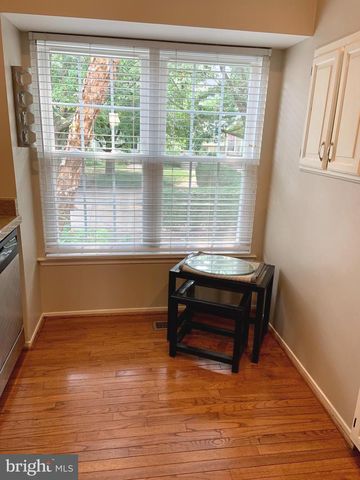 2438 RIDGEHAMPTON CT, Reston, VA 20191