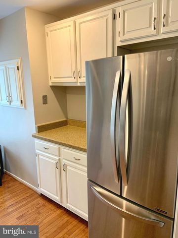 2438 RIDGEHAMPTON CT, Reston, VA 20191
