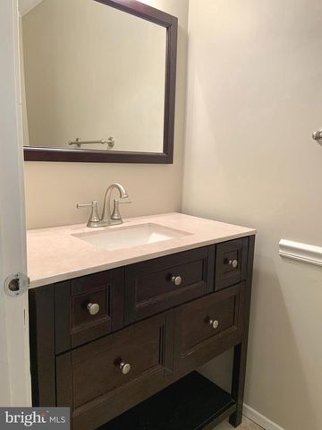 2438 RIDGEHAMPTON CT, Reston, VA 20191