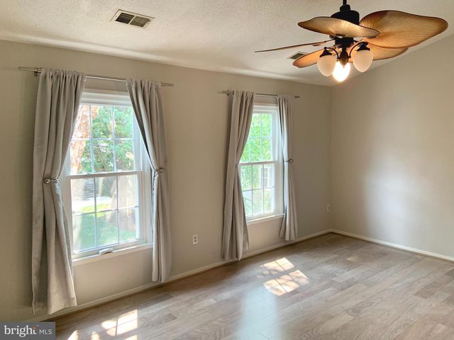 2438 RIDGEHAMPTON CT, Reston, VA 20191