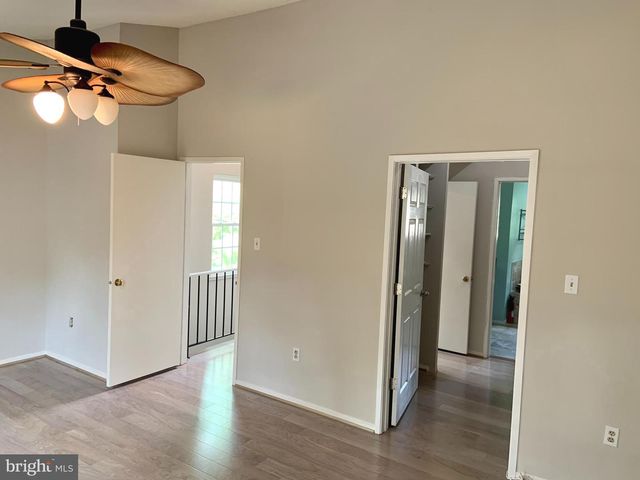 2438 RIDGEHAMPTON CT, Reston, VA 20191