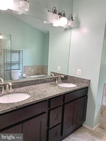 2438 RIDGEHAMPTON CT, Reston, VA 20191