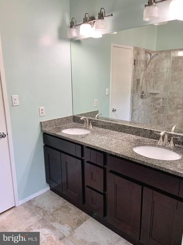 2438 RIDGEHAMPTON CT, Reston, VA 20191