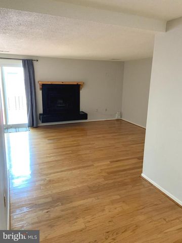 2438 RIDGEHAMPTON CT, Reston, VA 20191